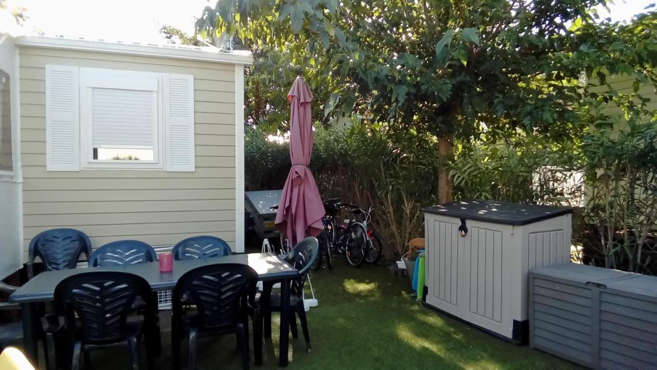 Hotel Camping Le Montourey Azur 78 Fréjus Zewnętrze zdjęcie